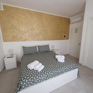 Camera con letto king size